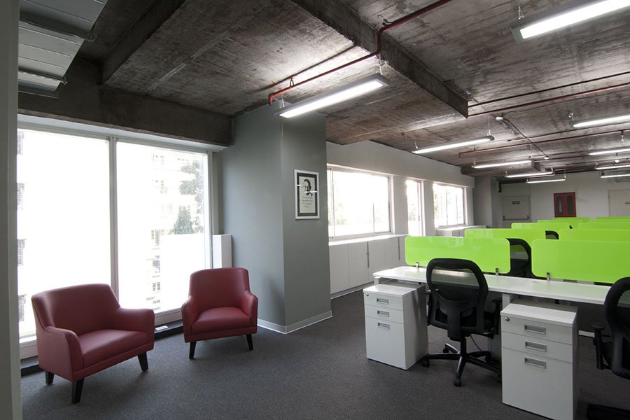 Bay Windows abundant sunlight 22feet office