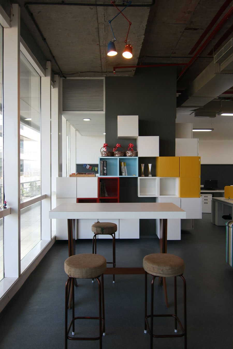 8 Bit Office Mumbai - Dining space