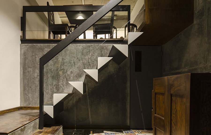 Unique stairway design - Bengaluru cafe'