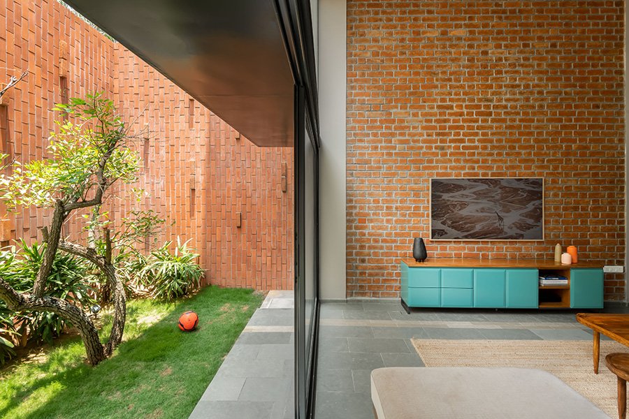 living room rear lawn split view